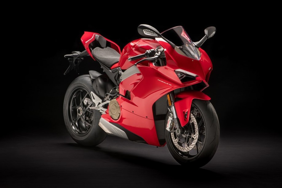 6-07-panigale-v4_1561093504