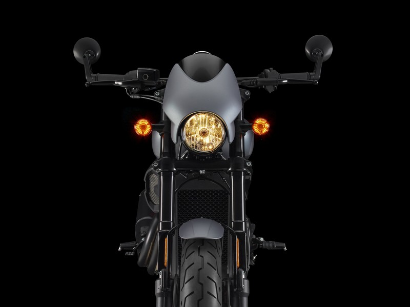 MY17.5 Key Feature. XG 750A Street
