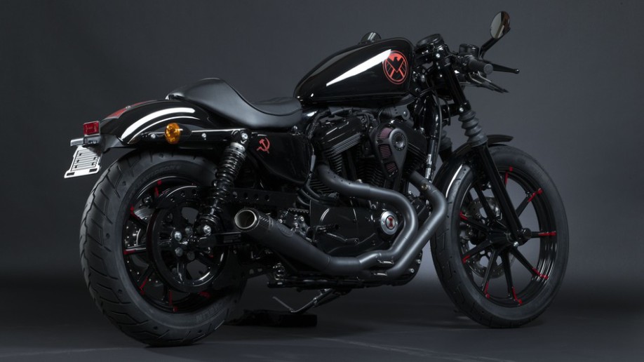 h-d_black-widow