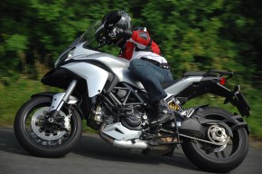 Ducati Multistrada 1200S 