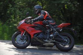 Triump Daytona 675